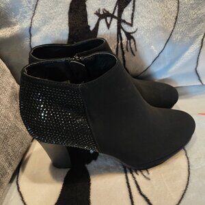 NWT Women Size 8.5 Ankle Sparkle Boots by Samette with 3" heel